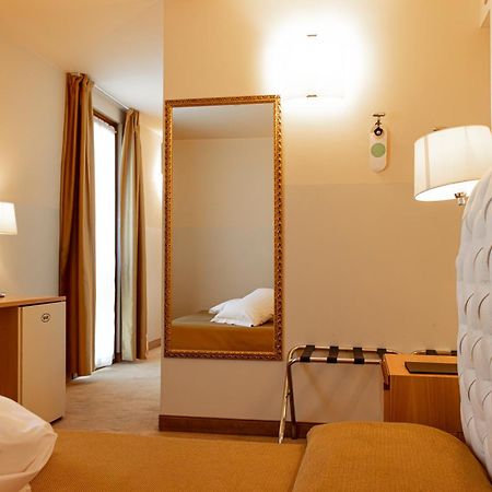 Hotel Dependance Silvestro Garda  Ngoại thất bức ảnh