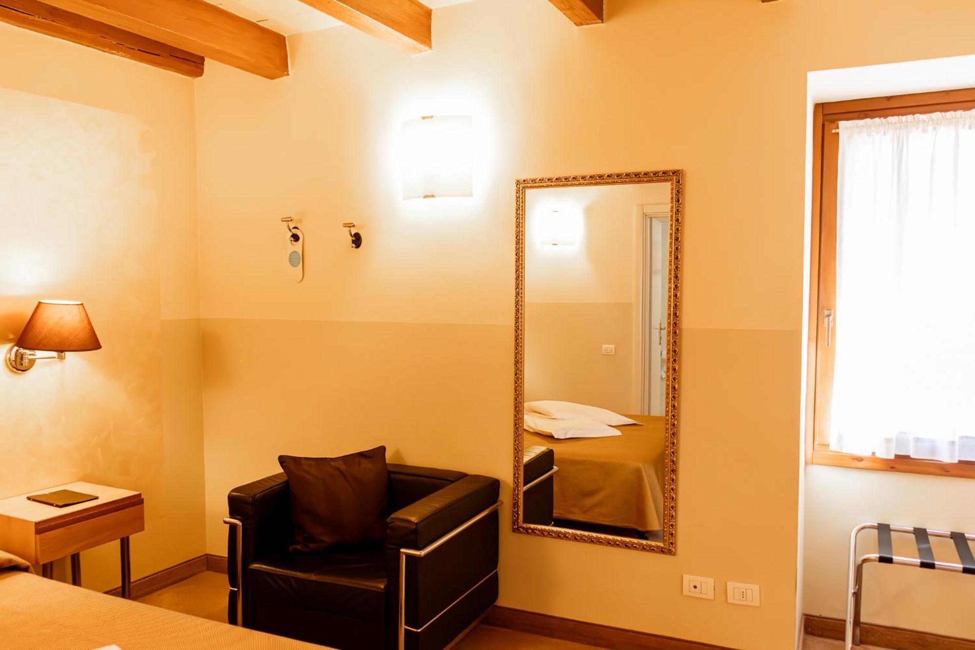 Hotel Dependance Silvestro Garda  Ngoại thất bức ảnh
