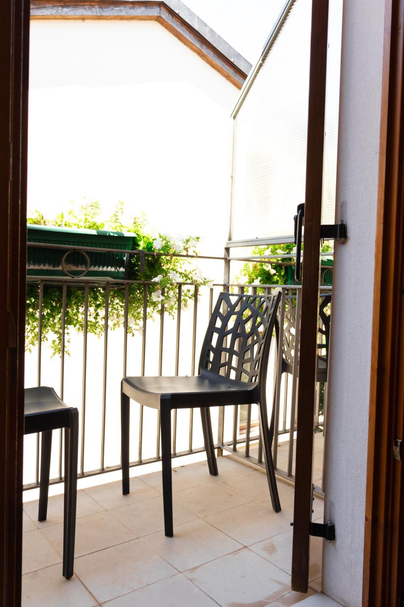 Hotel Dependance Silvestro Garda  Ngoại thất bức ảnh