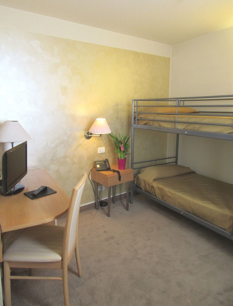 Hotel Dependance Silvestro Garda  Ngoại thất bức ảnh