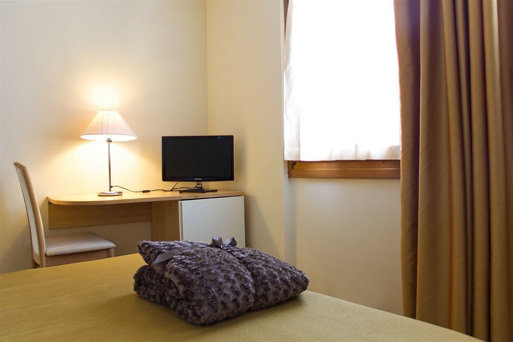 Hotel Dependance Silvestro Garda  Ngoại thất bức ảnh